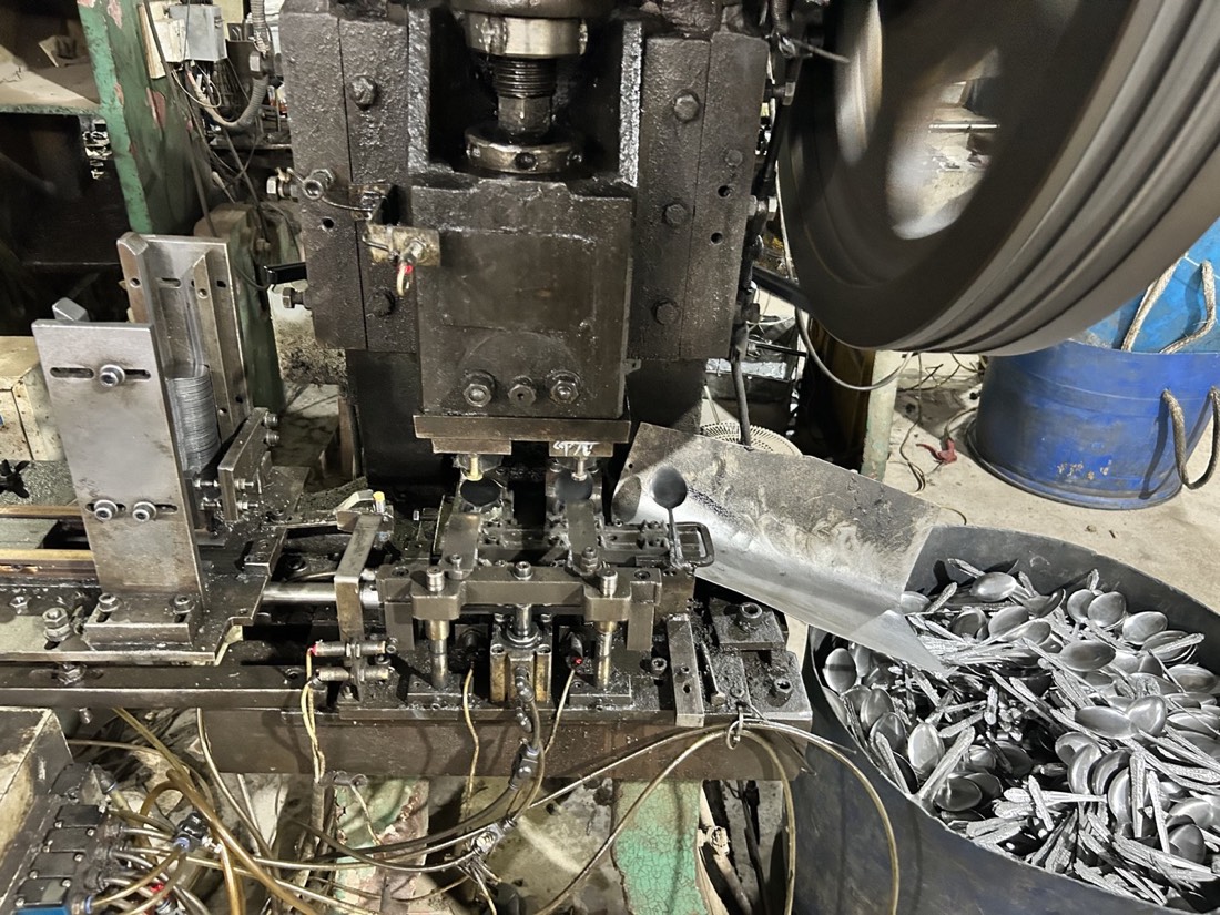 Spoon bowl pressing at GEMEI factory